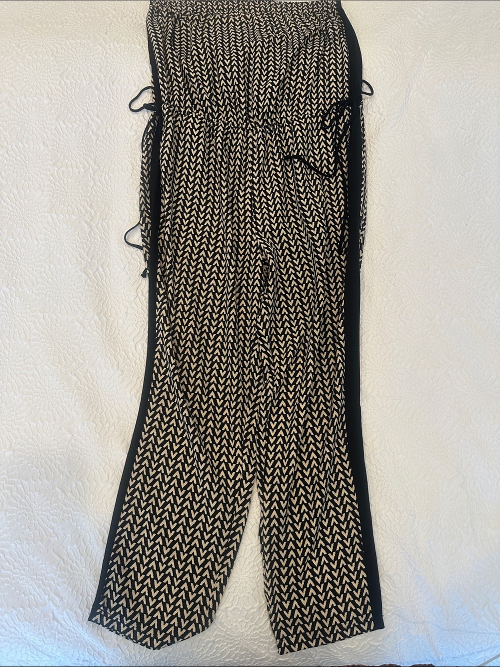 H&M Black & White Printed Jumpsuit Tie Waist Wide Leg